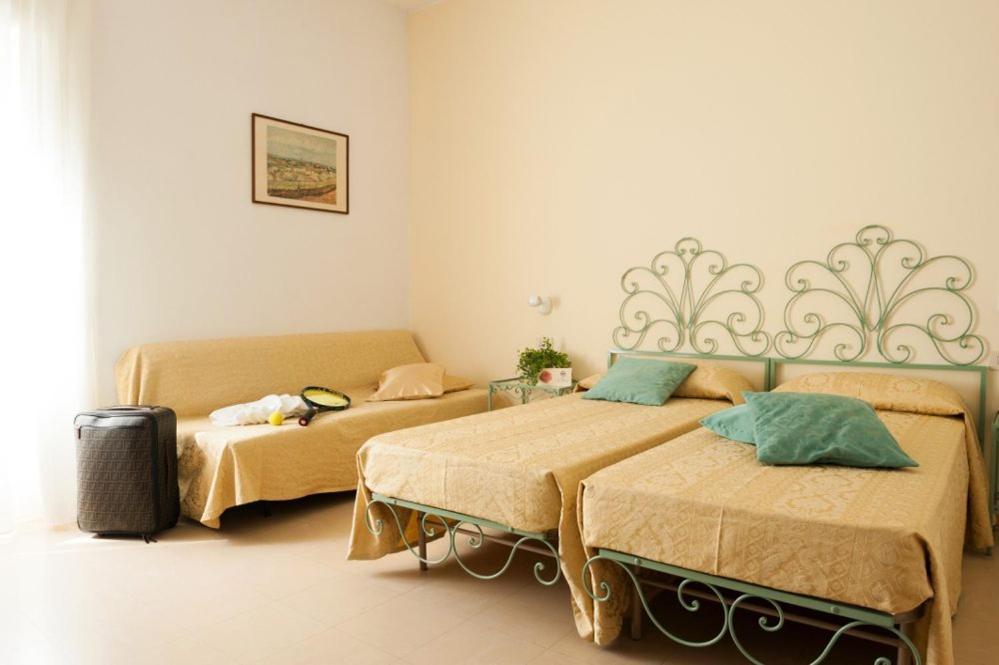 Hotel Parco Delle Rose Silvi Marina Exteriör bild