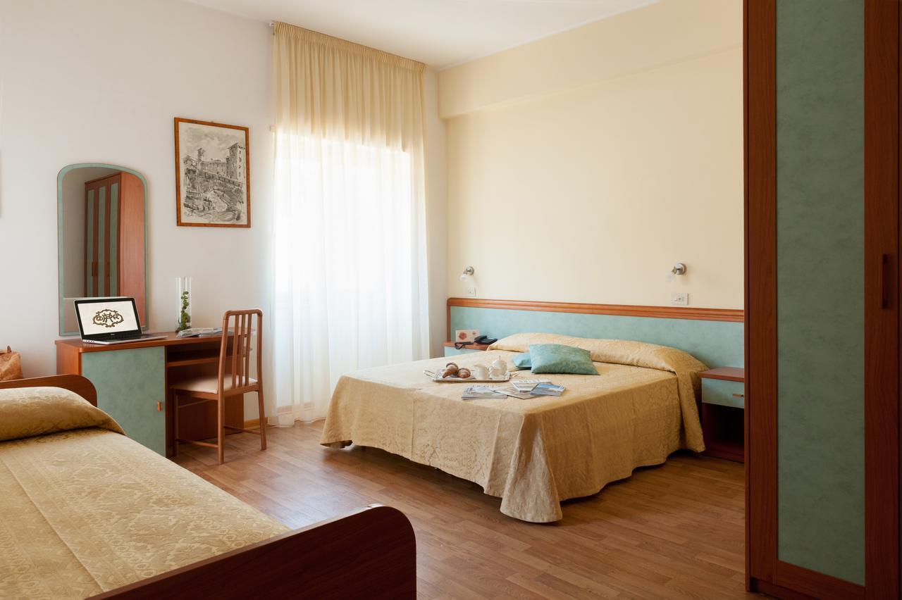Hotel Parco Delle Rose Silvi Marina Exteriör bild